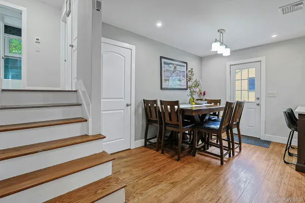 $648,000 | 40 Sherwood Drive, Nanuet, NY 10954