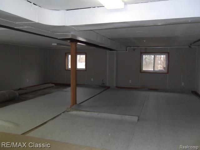 22850 Chubb Road South Lyon, MI 48178 - Photo 15 of 15 Chubb rec room.jpg