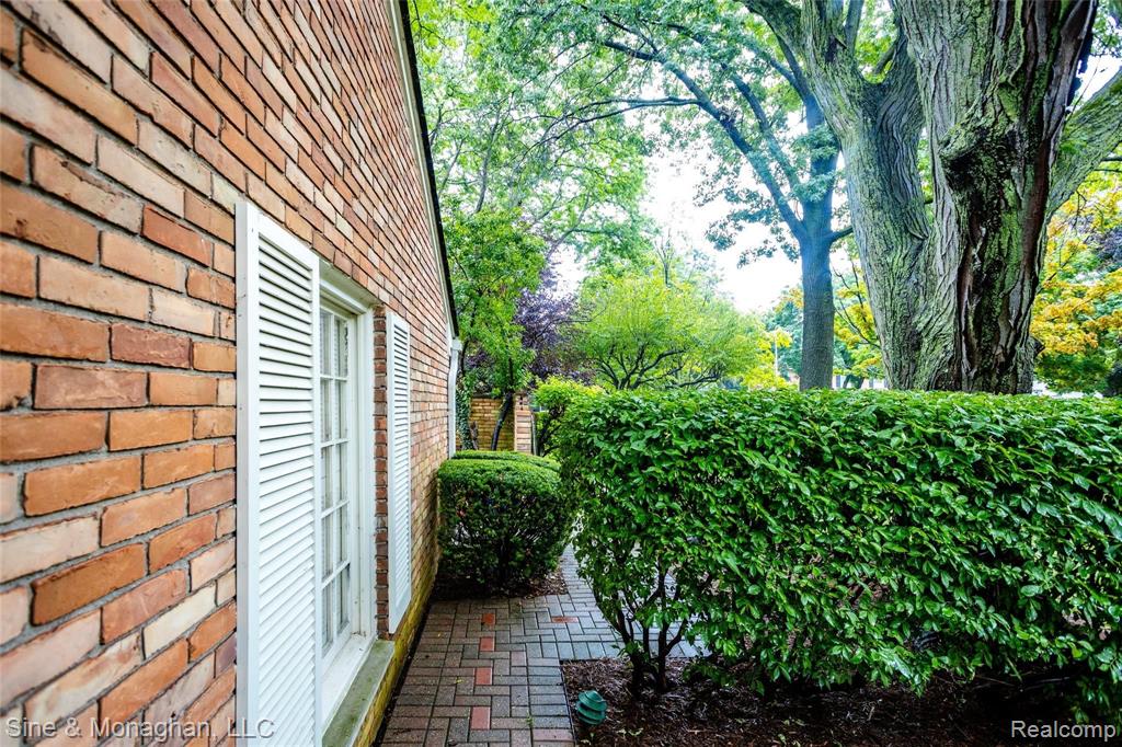 523 Thorntree Road Grosse Pointe Woods, MI 48236 - Photo 56 of 59