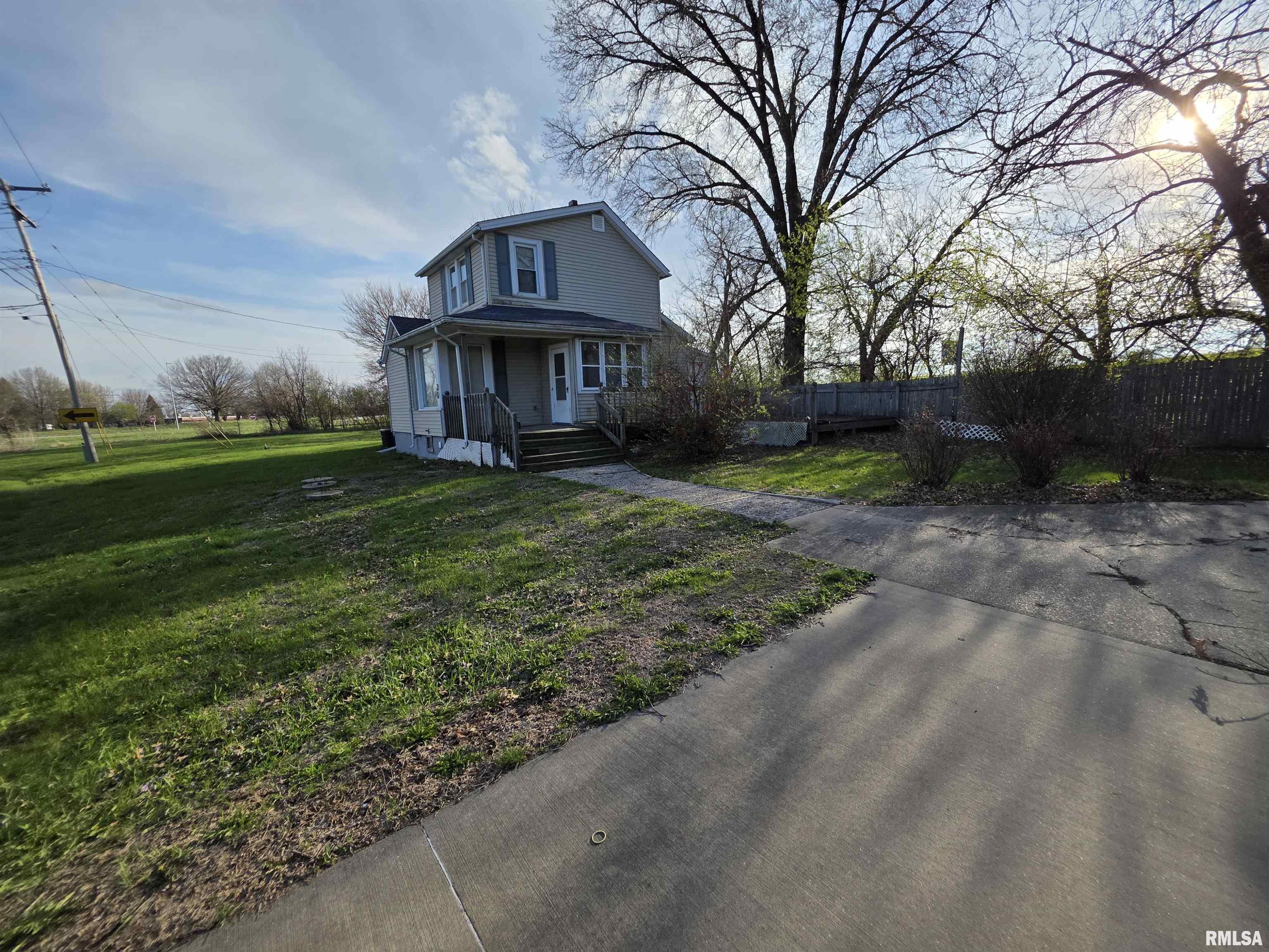 30 North Soangetaha Road Galesburg, IL 61401 - Photo 4 of 12