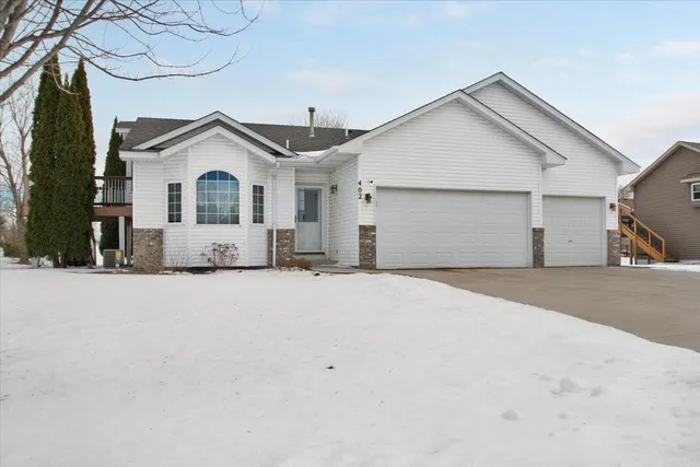 $375,500 | 402 13th Avenue Northeast, Buffalo, MN 55313
