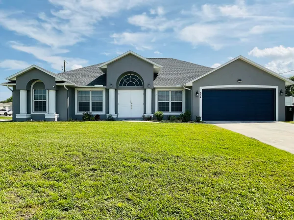 $2,800 | 854 Southwest Paar Drive, Port St. Lucie, FL 34953