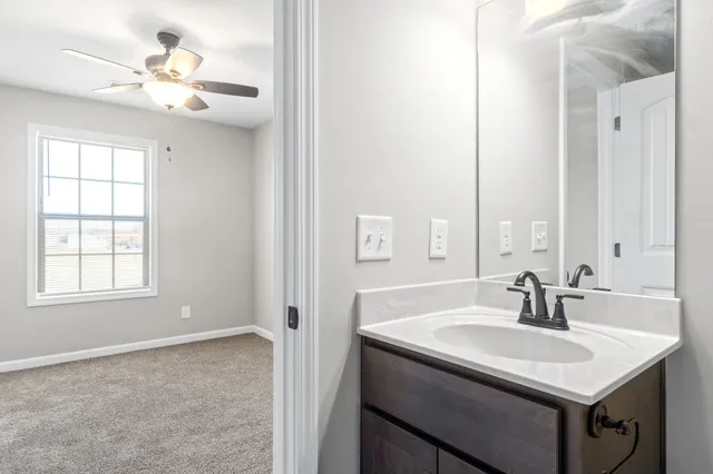 $1,095 | 1008 Glenkirk Drive, Unit B, Clarksville, TN 37042