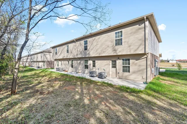 $1,095 | 1008 Glenkirk Drive, Unit B, Clarksville, TN 37042