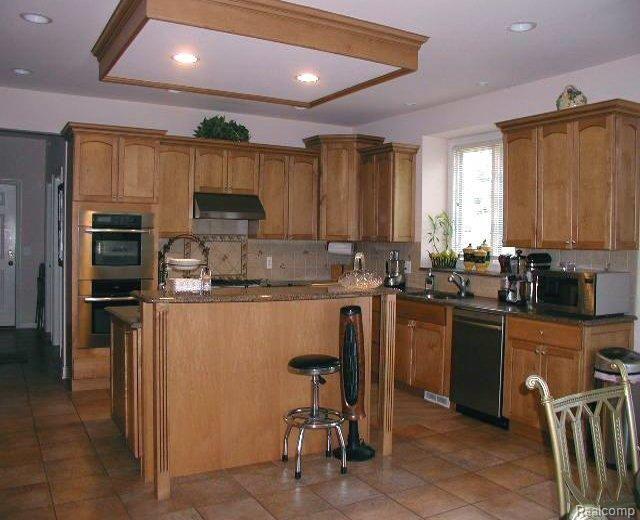 1093 Seville Road Rochester, MI 48309 - Photo 8 of 25 kitchen 5