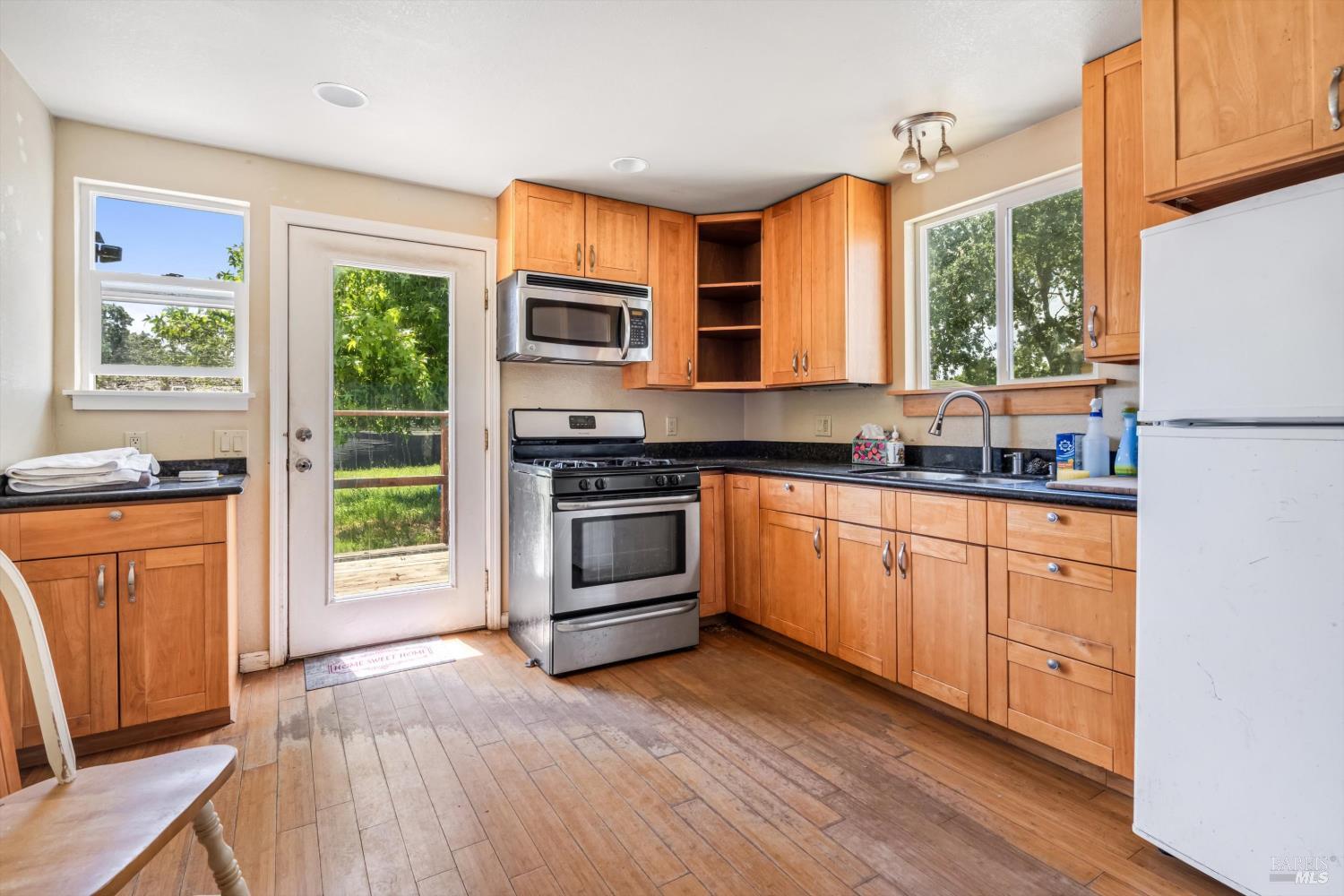 3966 Golden Gate Avenue Santa Rosa, CA 95407 - Photo 6 of 19