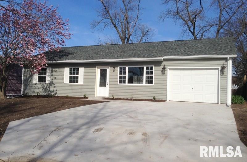 208 Temple Drive Washington, IL 61571 - Photo 1 of 8 Gallery Image 1