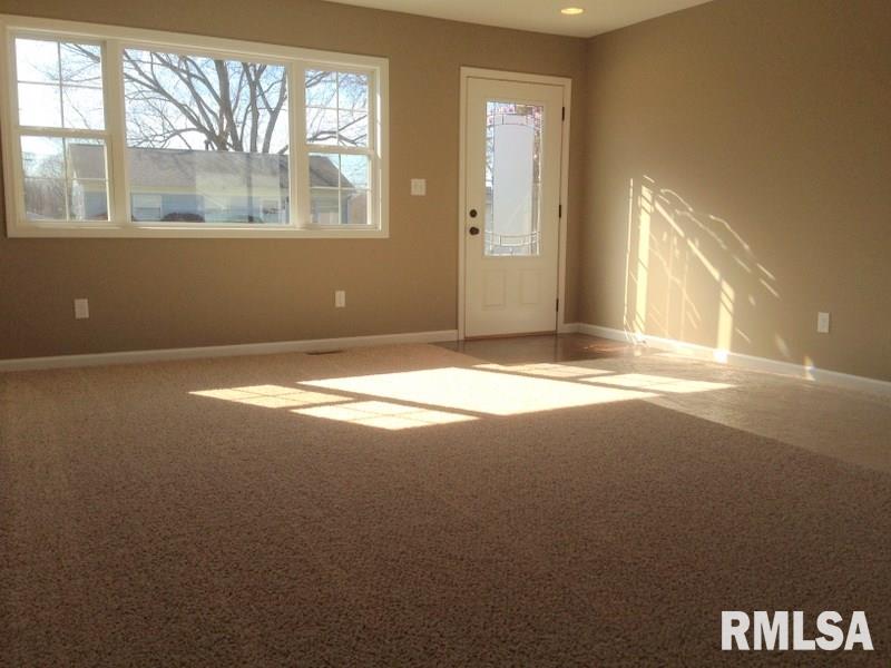 208 Temple Drive Washington, IL 61571 - Photo 5 of 8 Gallery Image 5