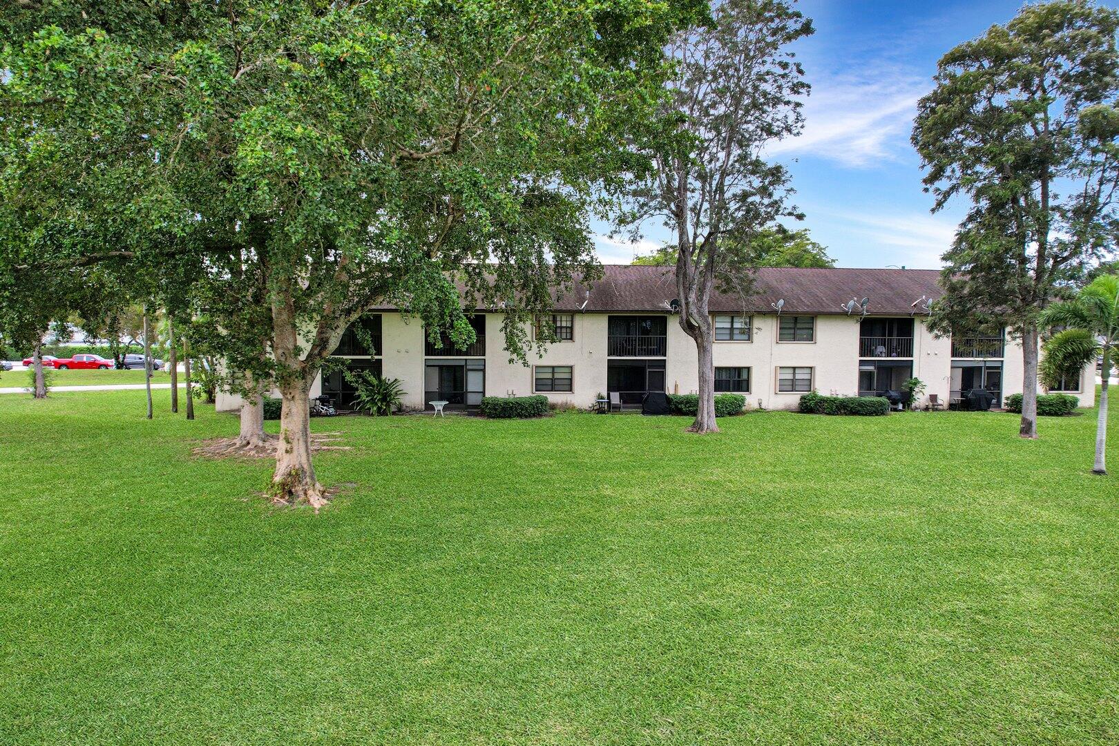 23288 Lyons Road, Unit 109 Boca Raton, FL 33428 - Photo 4 of 12 Back of Home