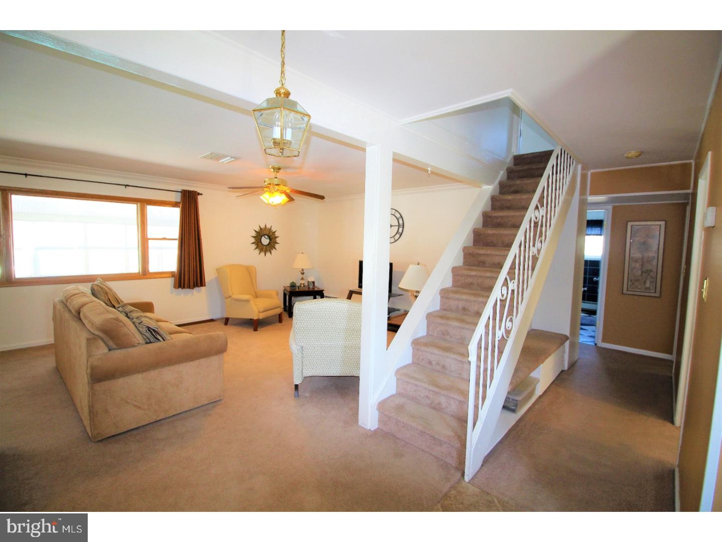 39 Rain Lily Road Levittown, PA 19056 - Photo 9 of 25 Living Room