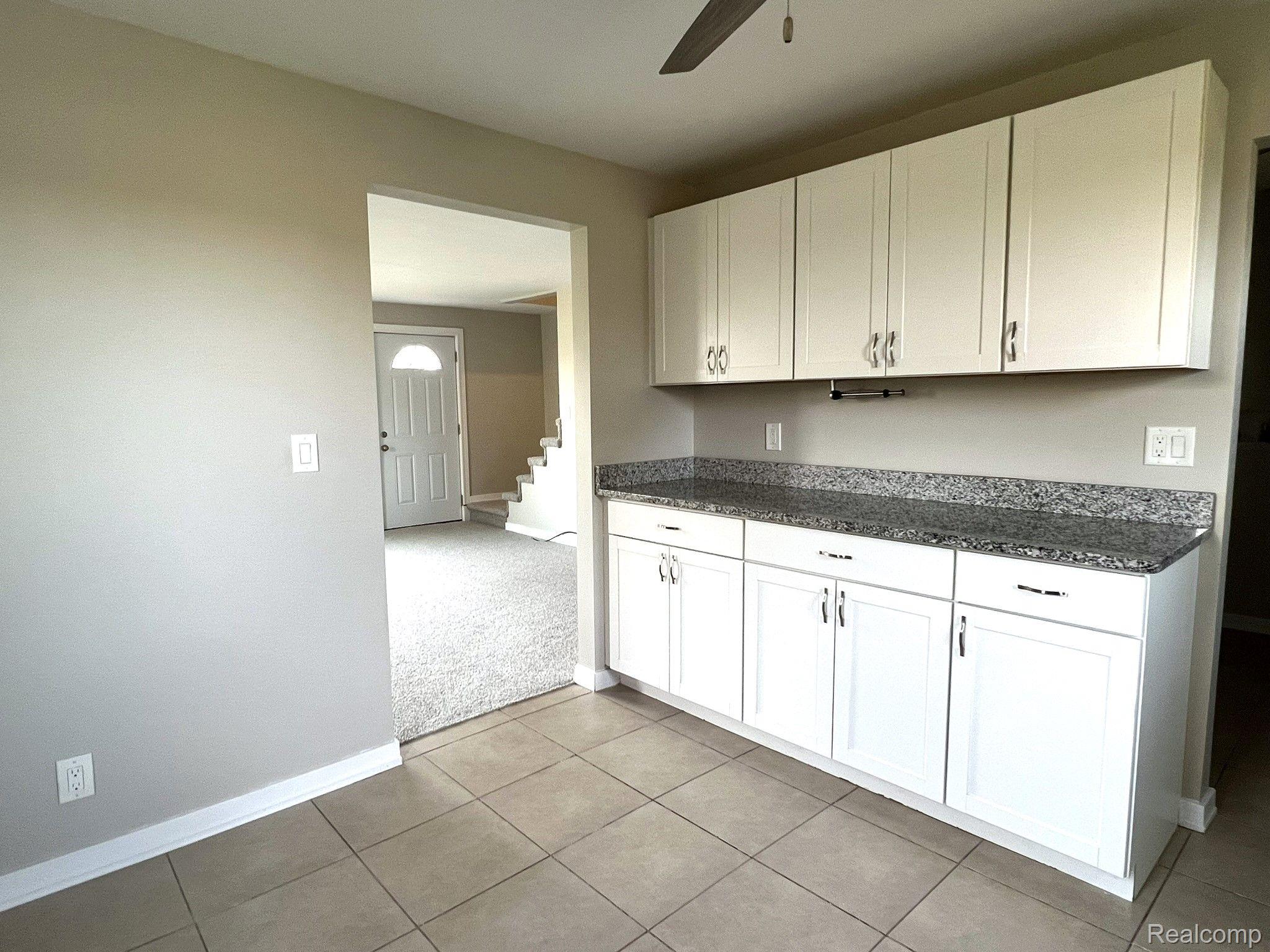 12067 Telegraph Road Carleton, MI 48117 - Photo 7 of 18 Kitchen