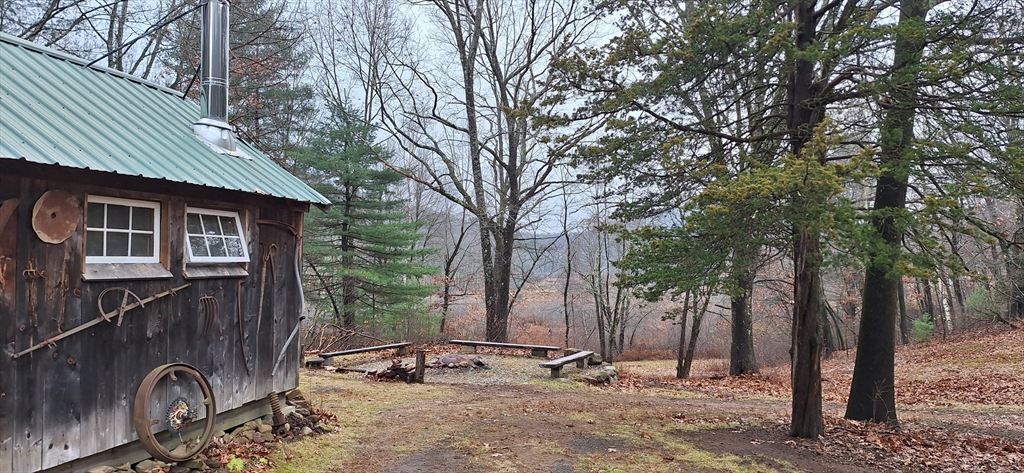 3 Mountain Road Holyoke, MA 01040 - Photo 8 of 12