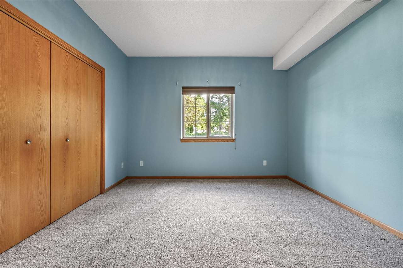 3040 Center Point Road Northeast, Unit 101 Cedar Rapids, IA 52402 - Photo 18 of 26 Gallery Image 18