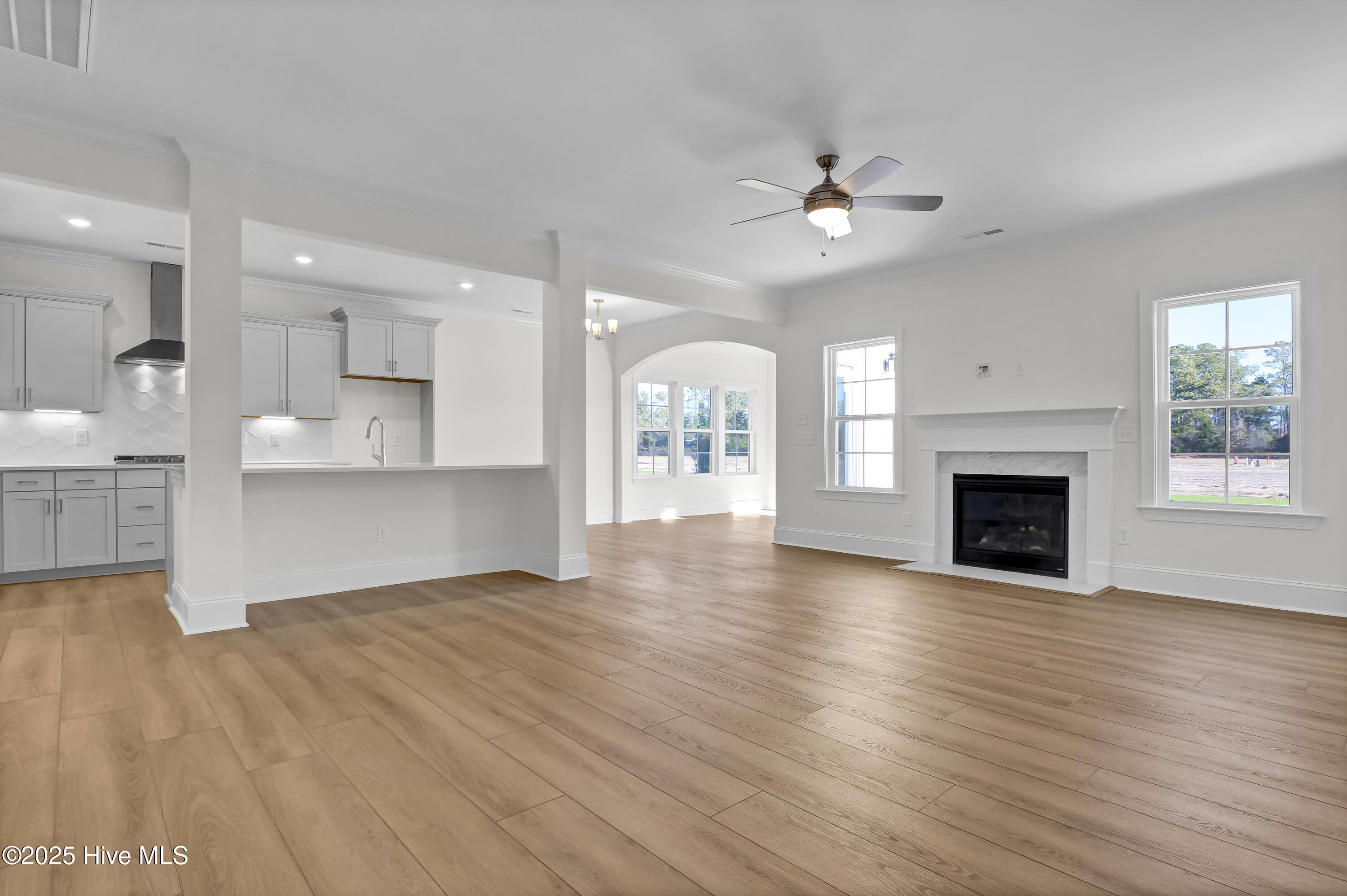 131 Planters Walk Hampstead, NC 28443 - Photo 12 of 36 Living Room 3