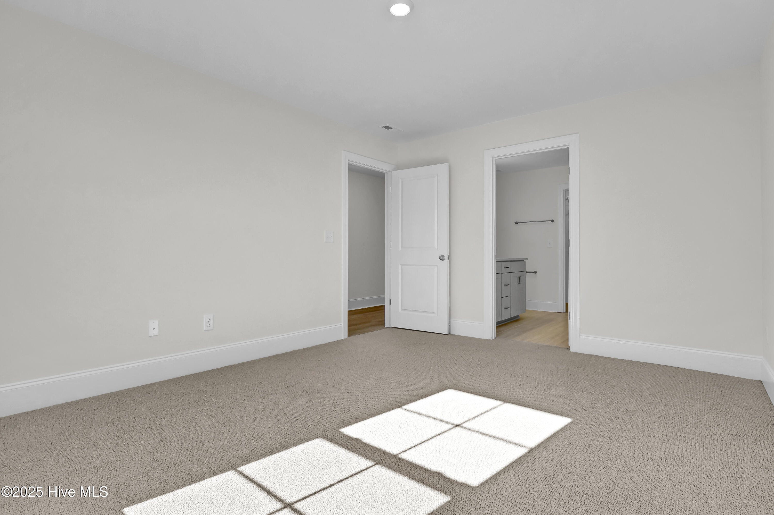 131 Planters Walk Hampstead, NC 28443 - Photo 22 of 36 Second Primary Suite