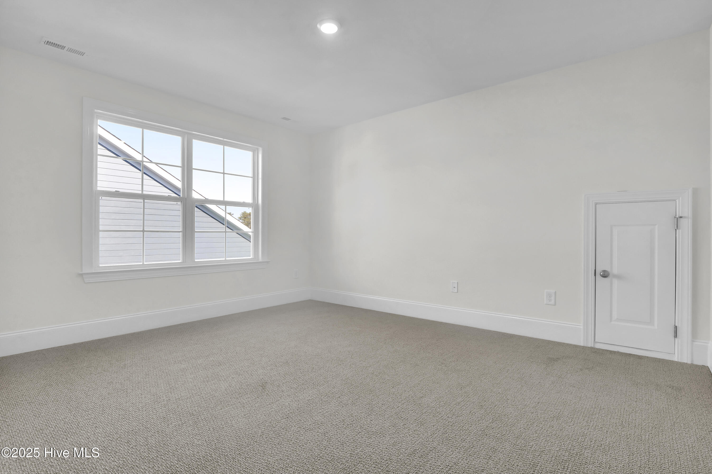 131 Planters Walk Hampstead, NC 28443 - Photo 27 of 36 Upstairs Bedroom
