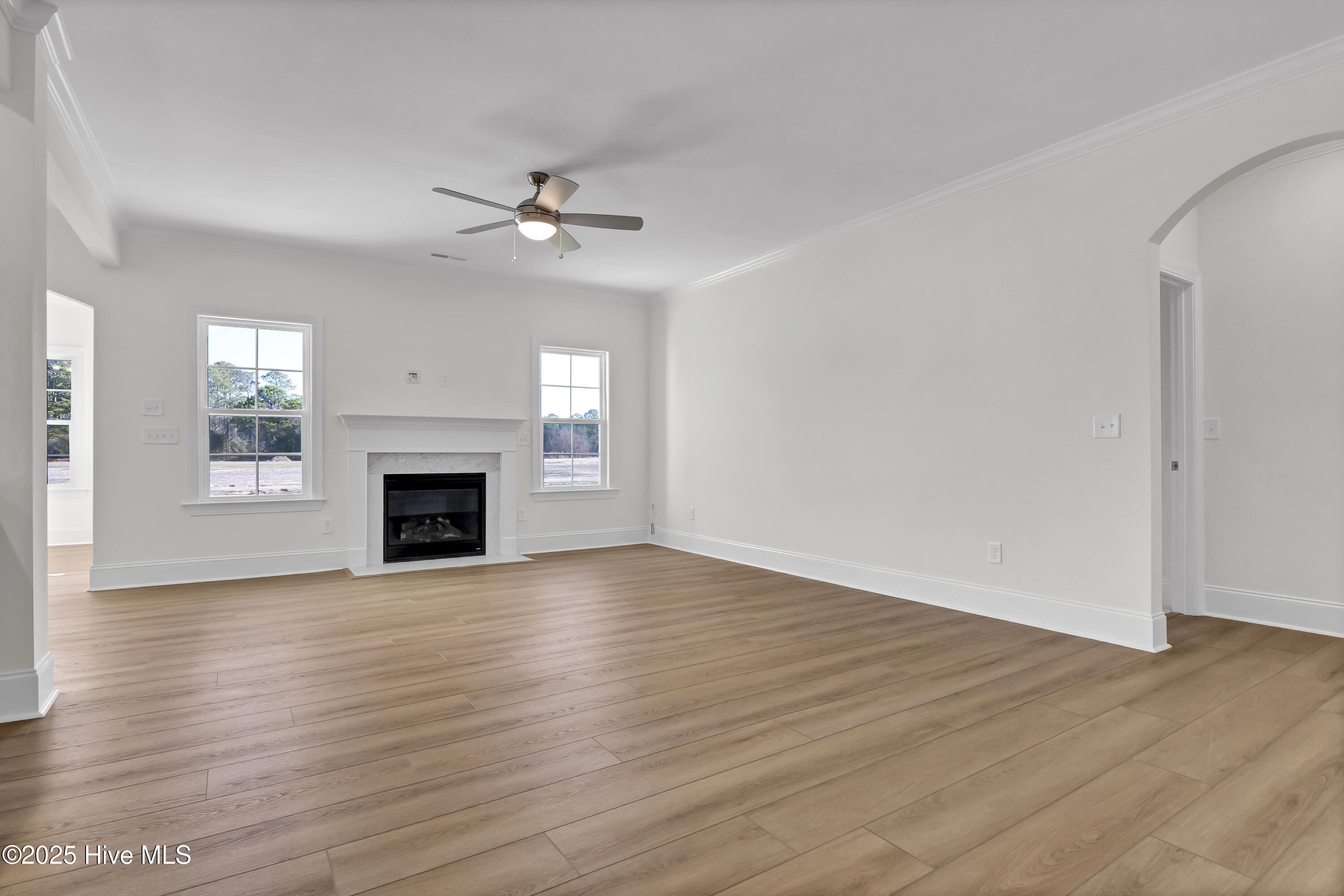 131 Planters Walk Hampstead, NC 28443 - Photo 7 of 36 Living Room 1