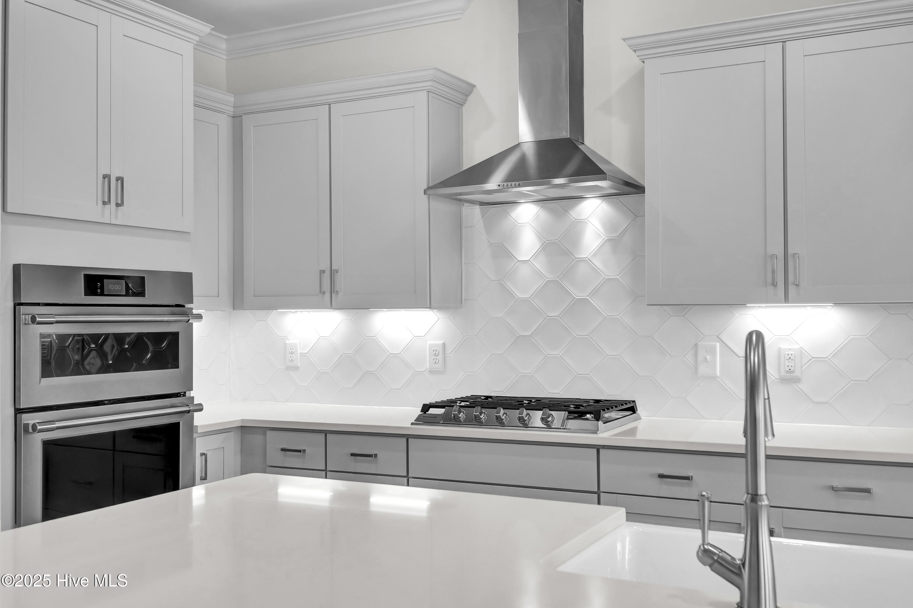 131 Planters Walk Hampstead, NC 28443 - Photo 10 of 36 Kitchen 2