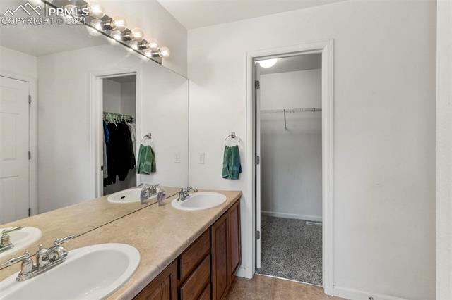 3992 Diamond Ridge View Colorado Springs, CO 80918 - Photo 14 of 31 Master Bath