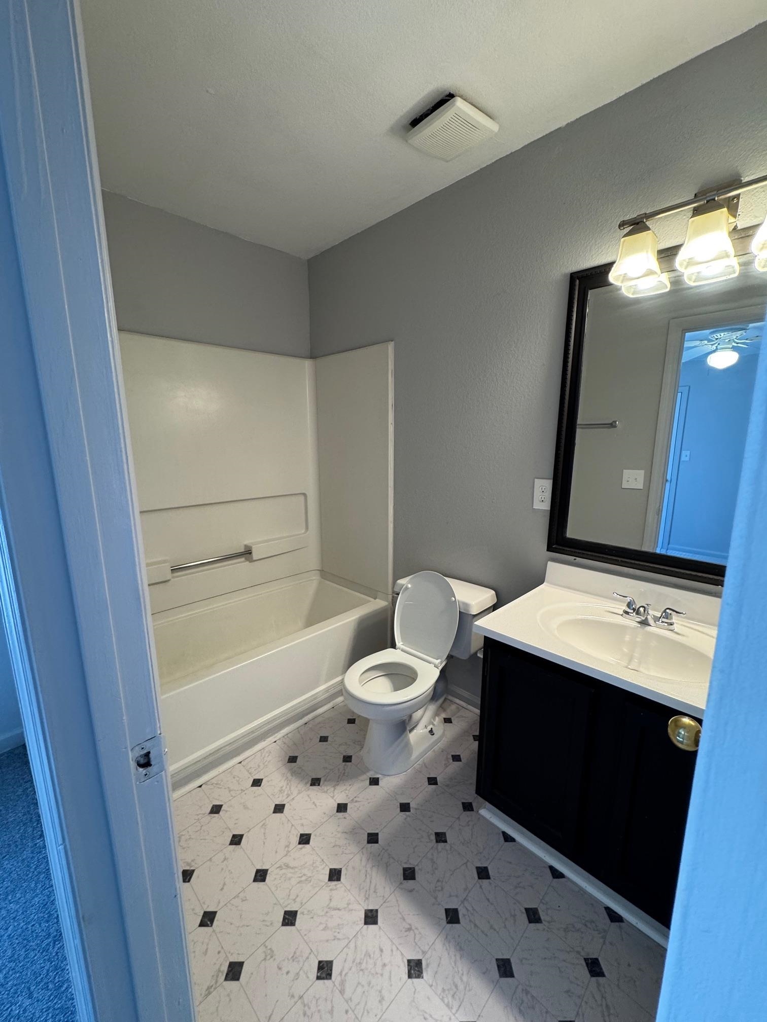 215 Dixie Drive, Unit D Tallahassee, FL 32304 - Photo 3 of 12