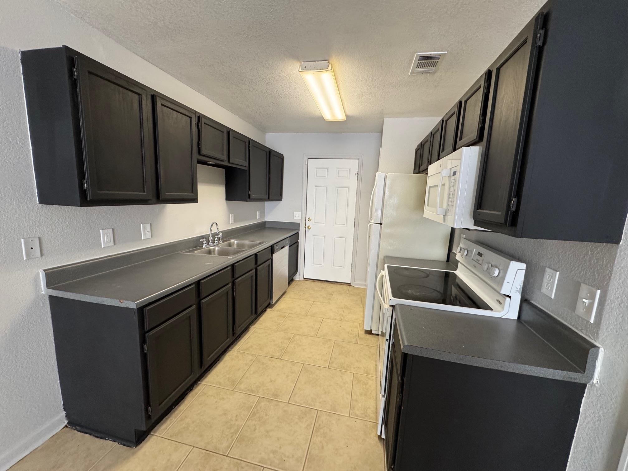 215 Dixie Drive, Unit D Tallahassee, FL 32304 - Photo 10 of 12