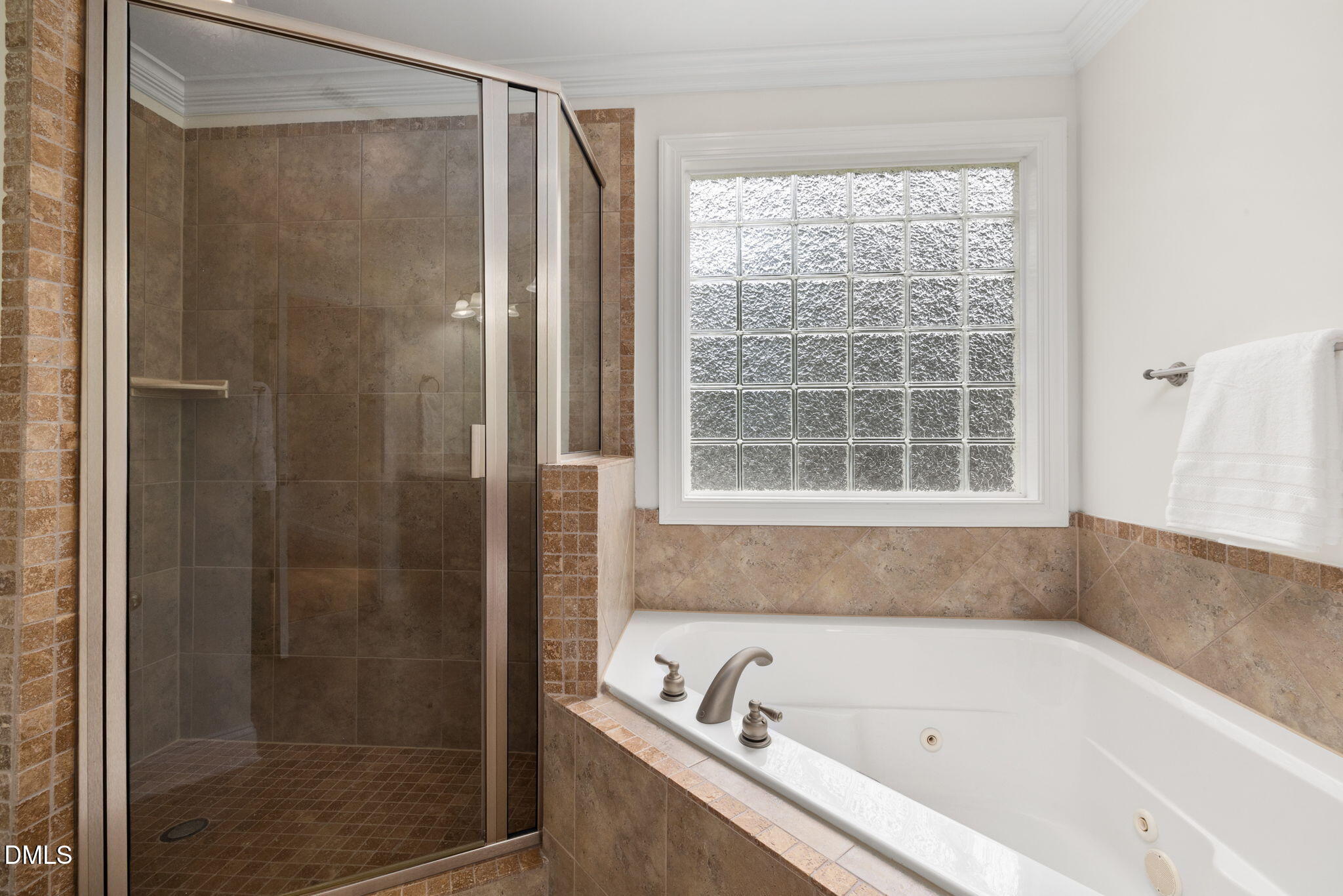 7219 Newport Avenue Raleigh, NC 27613 - Photo 33 of 54 40-web-or-mls-DX3A9665