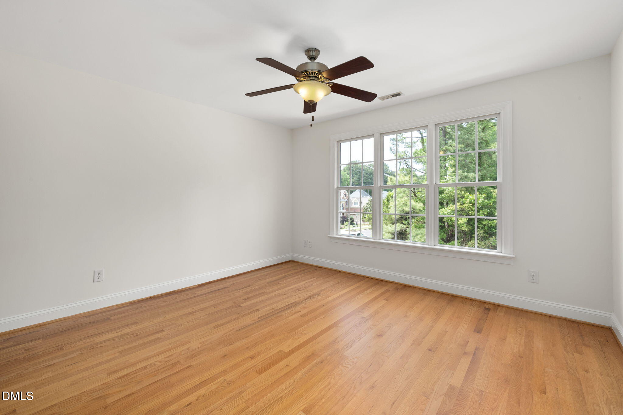 7219 Newport Avenue Raleigh, NC 27613 - Photo 40 of 54 47-web-or-mls-DX3A9705