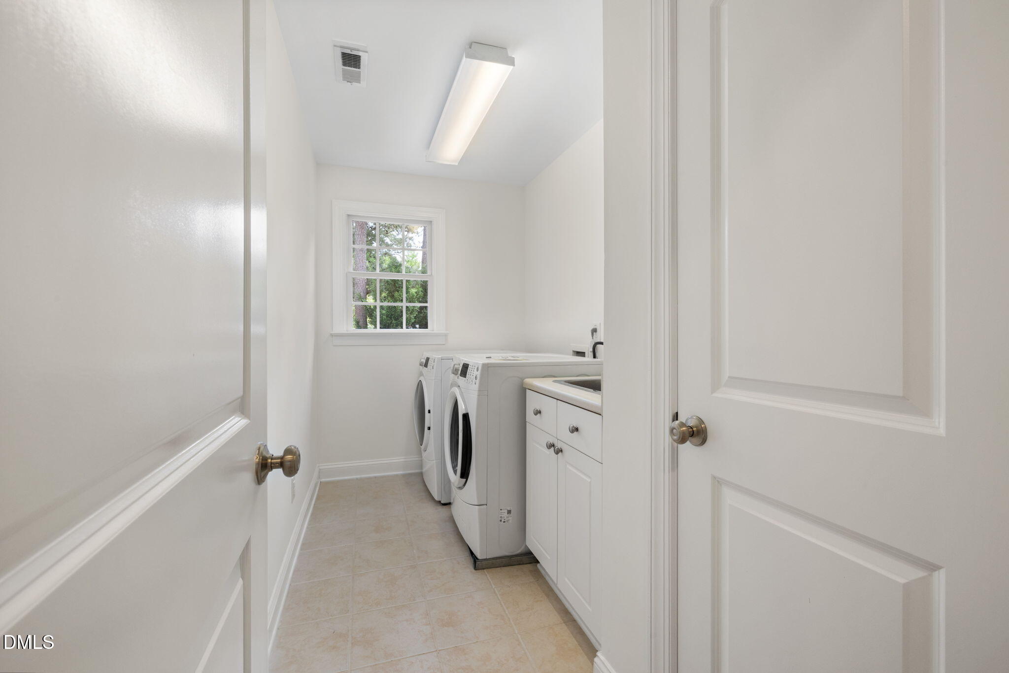 7219 Newport Avenue Raleigh, NC 27613 - Photo 42 of 54 49-web-or-mls-DX3A9725