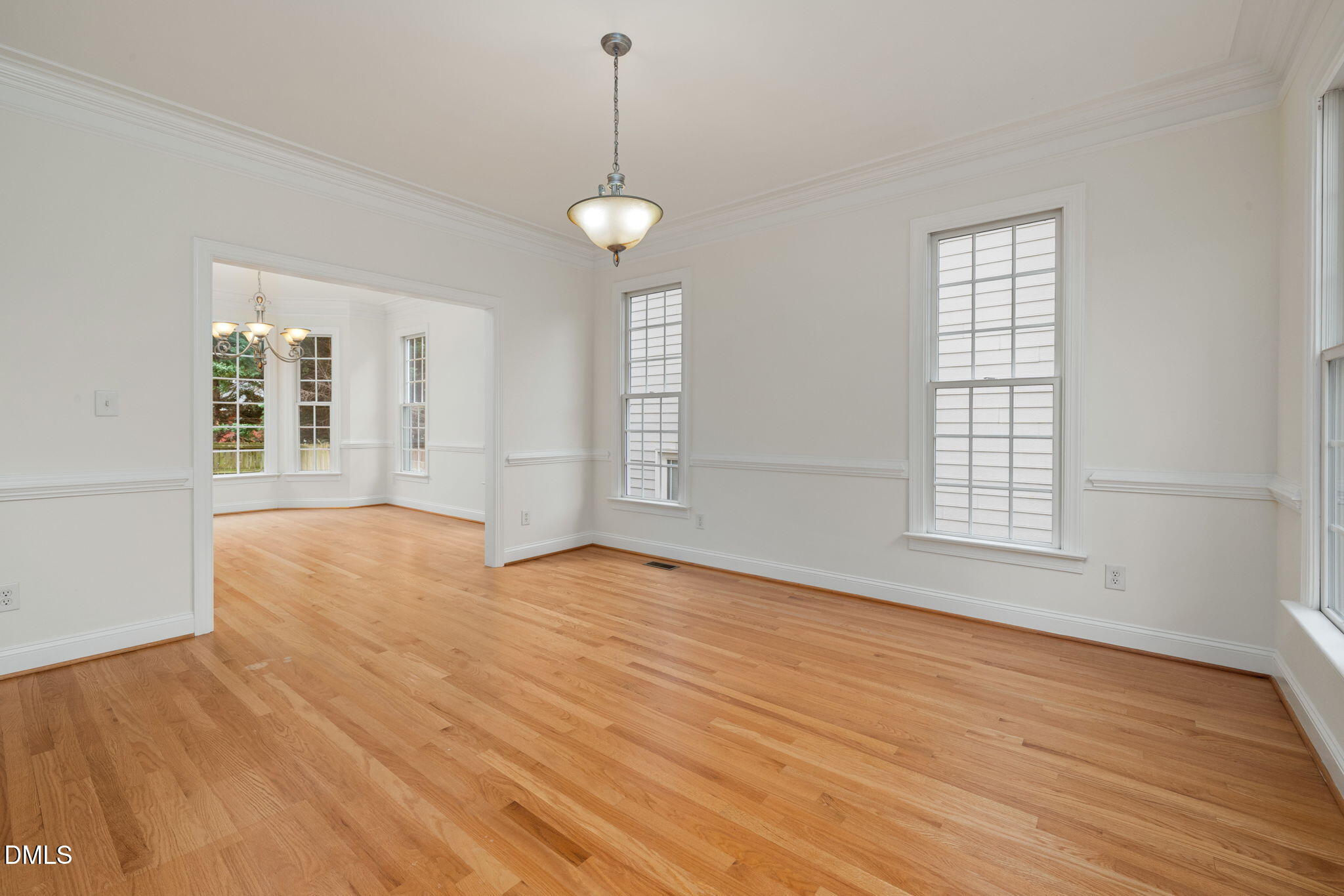 7219 Newport Avenue Raleigh, NC 27613 - Photo 9 of 54 11-web-or-mls-DX3A9453