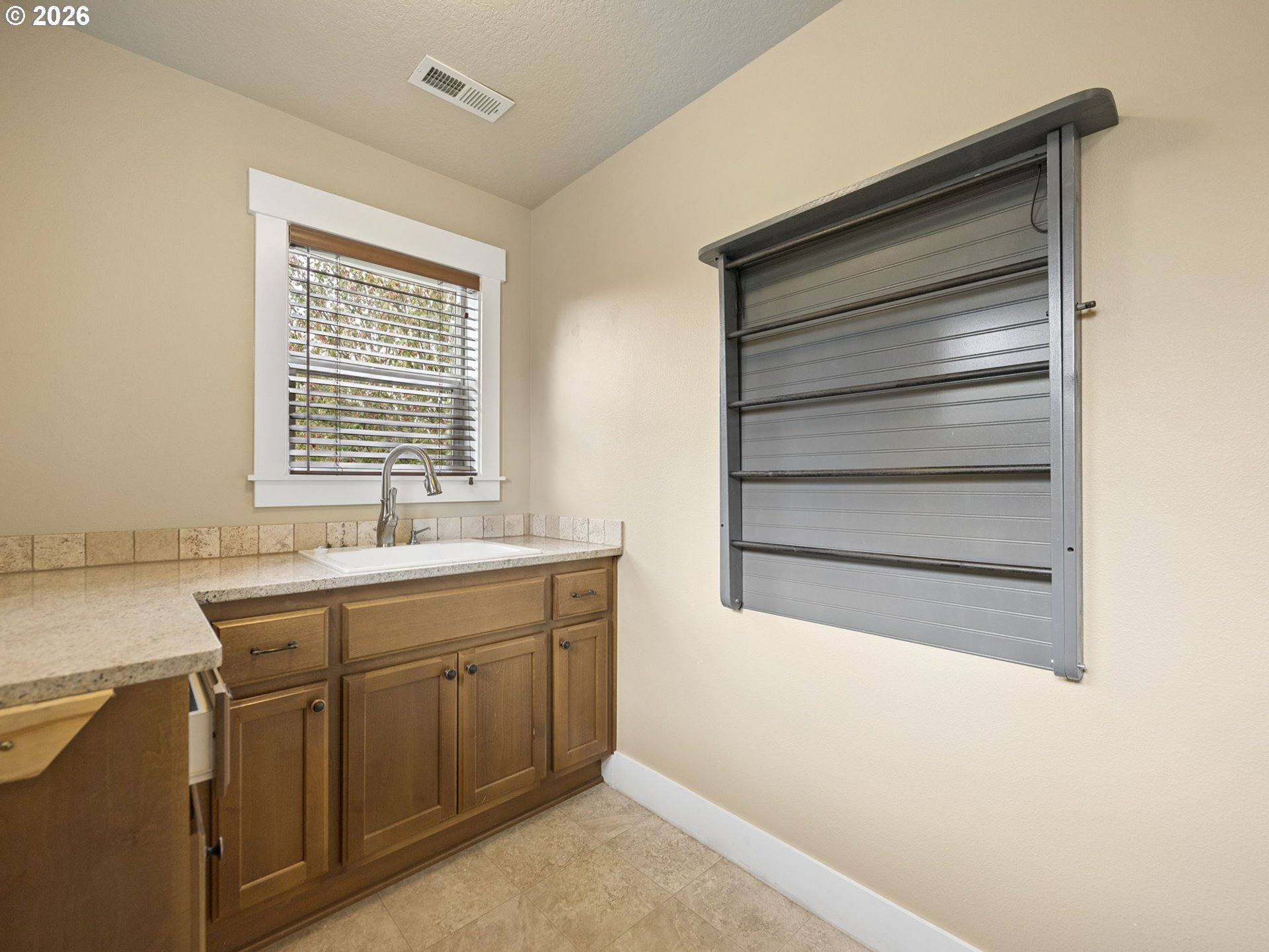 40189 Laurel Street Sandy, OR 97055 - Photo 29 of 47 Laundry