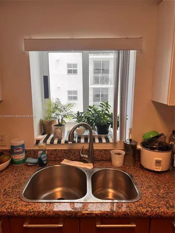 $549,000 | 170 Southeast 14th Street, Unit 1504, Miami, FL 33131