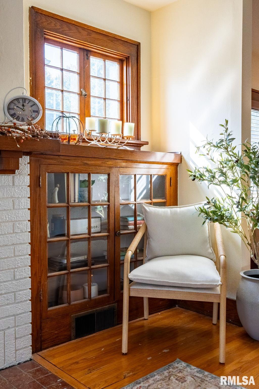 344 Forest Road Davenport, IA 52803 - Photo 12 of 29