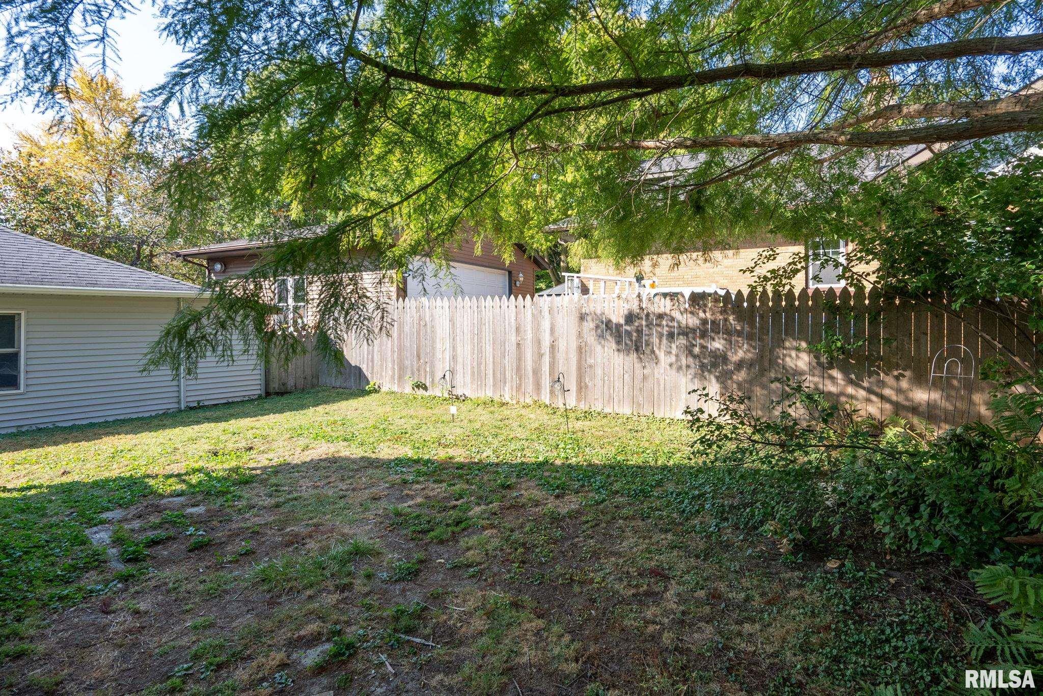 344 Forest Road Davenport, IA 52803 - Photo 28 of 29