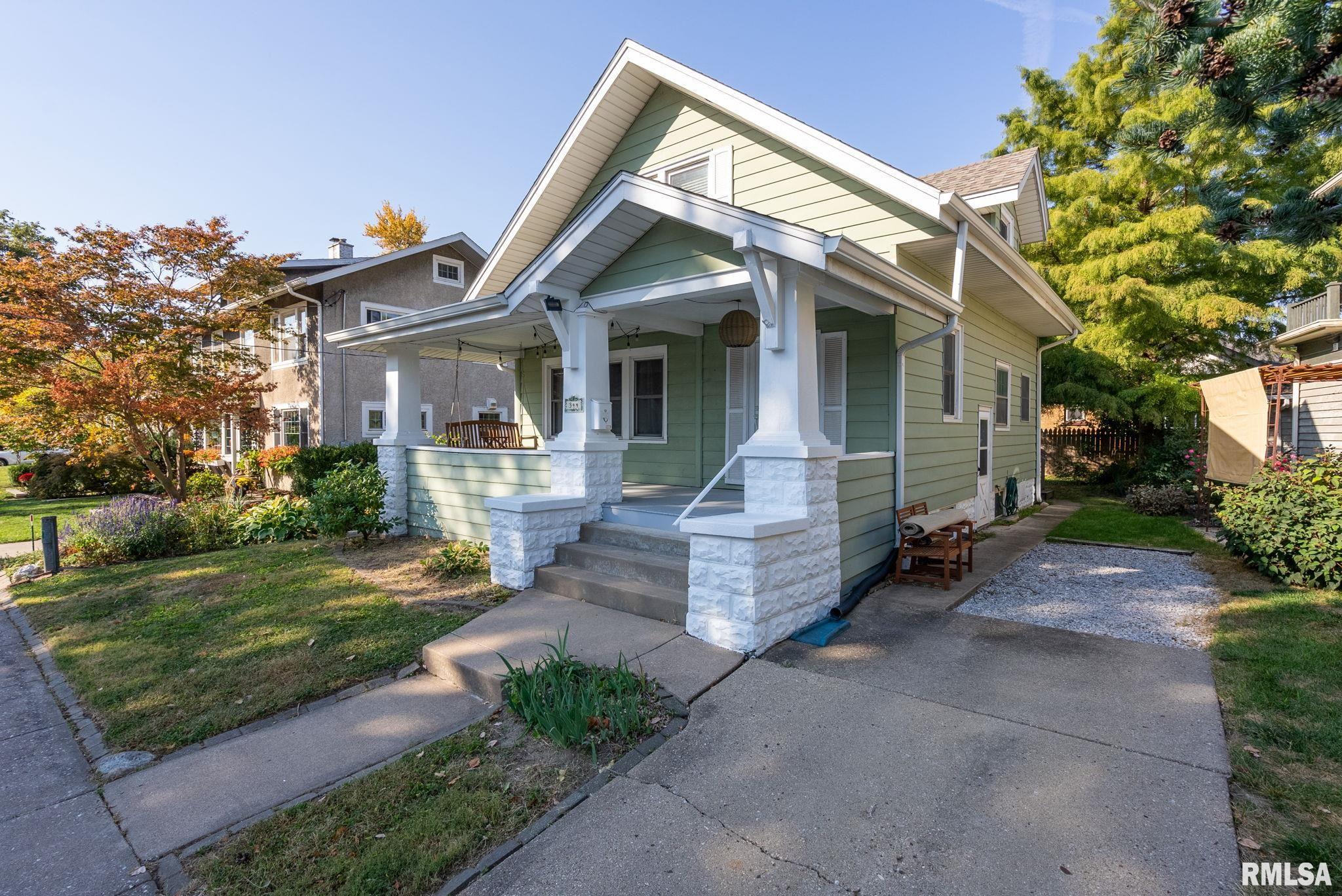 344 Forest Road Davenport, IA 52803 - Photo 3 of 29