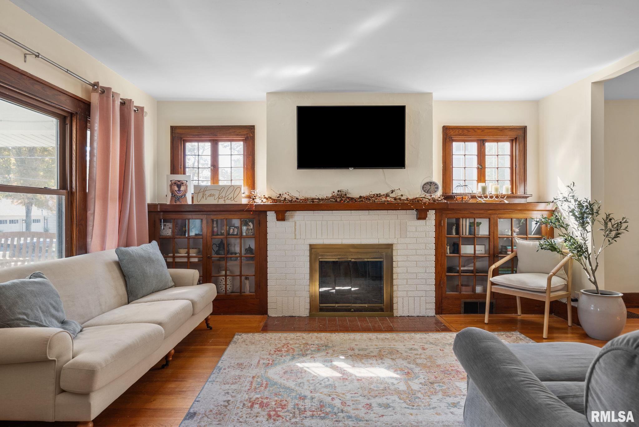 344 Forest Road Davenport, IA 52803 - Photo 9 of 29