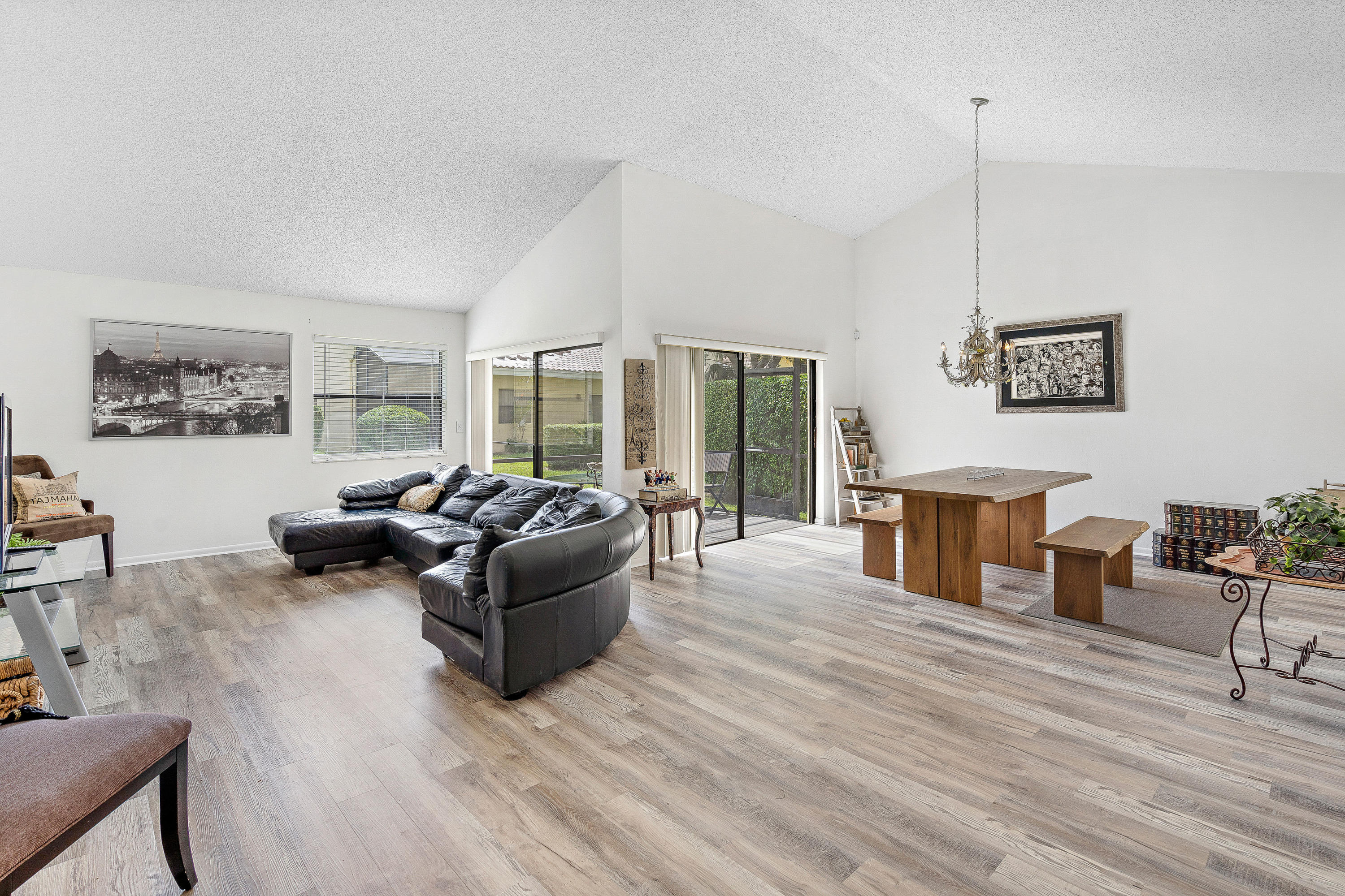6140 Caliente Lane Boca Raton, FL 33433 - Photo 4 of 29 untitled-11 (14)