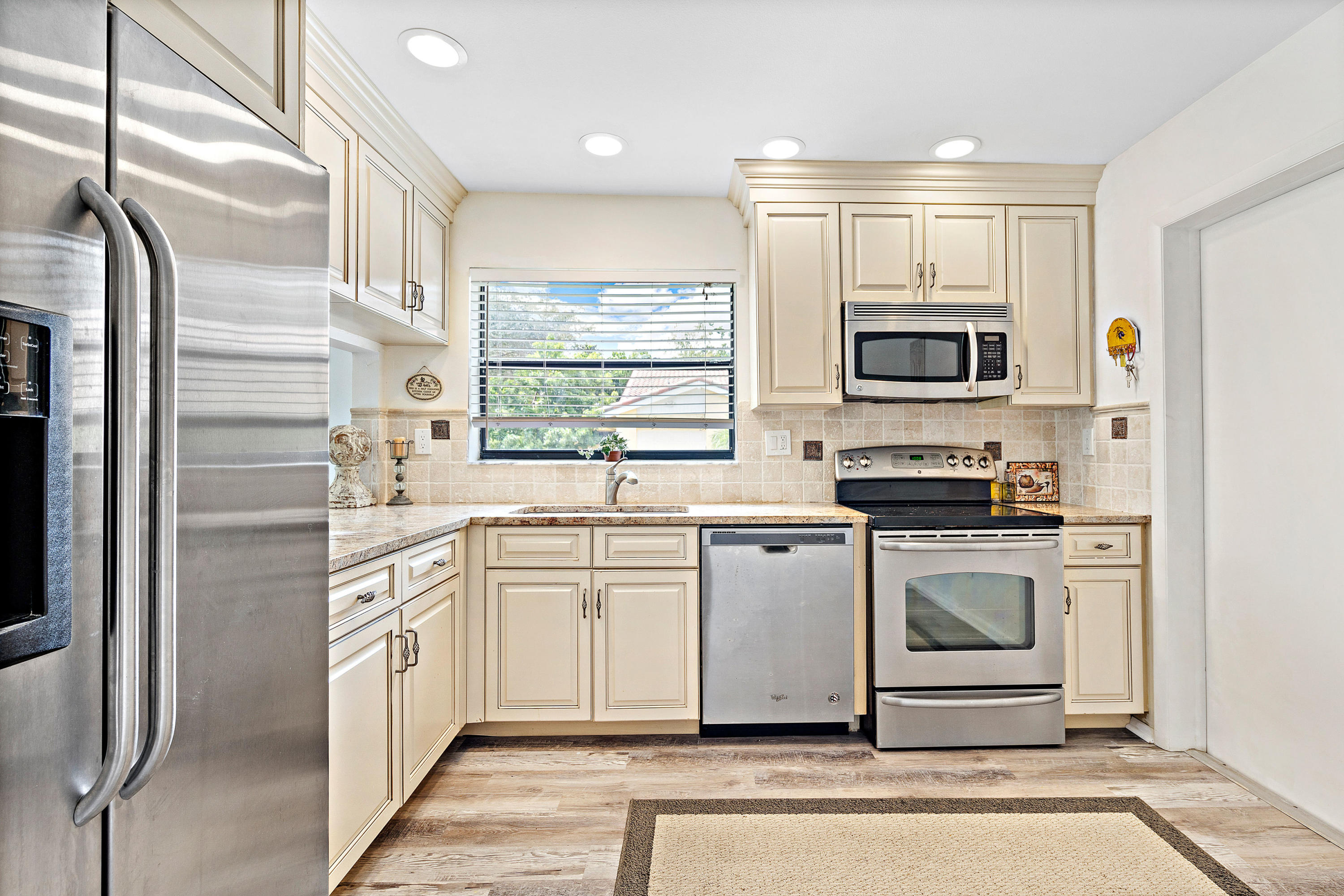 6140 Caliente Lane Boca Raton, FL 33433 - Photo 8 of 29 untitled-16 (13)