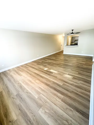 $175,000 | 677 South River Road, Unit 2D, Des Plaines, IL 60016