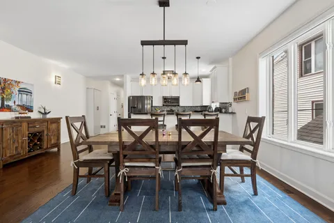 $450,000 | 5617 West Lawrence Avenue, Unit 1, Chicago, IL 60630