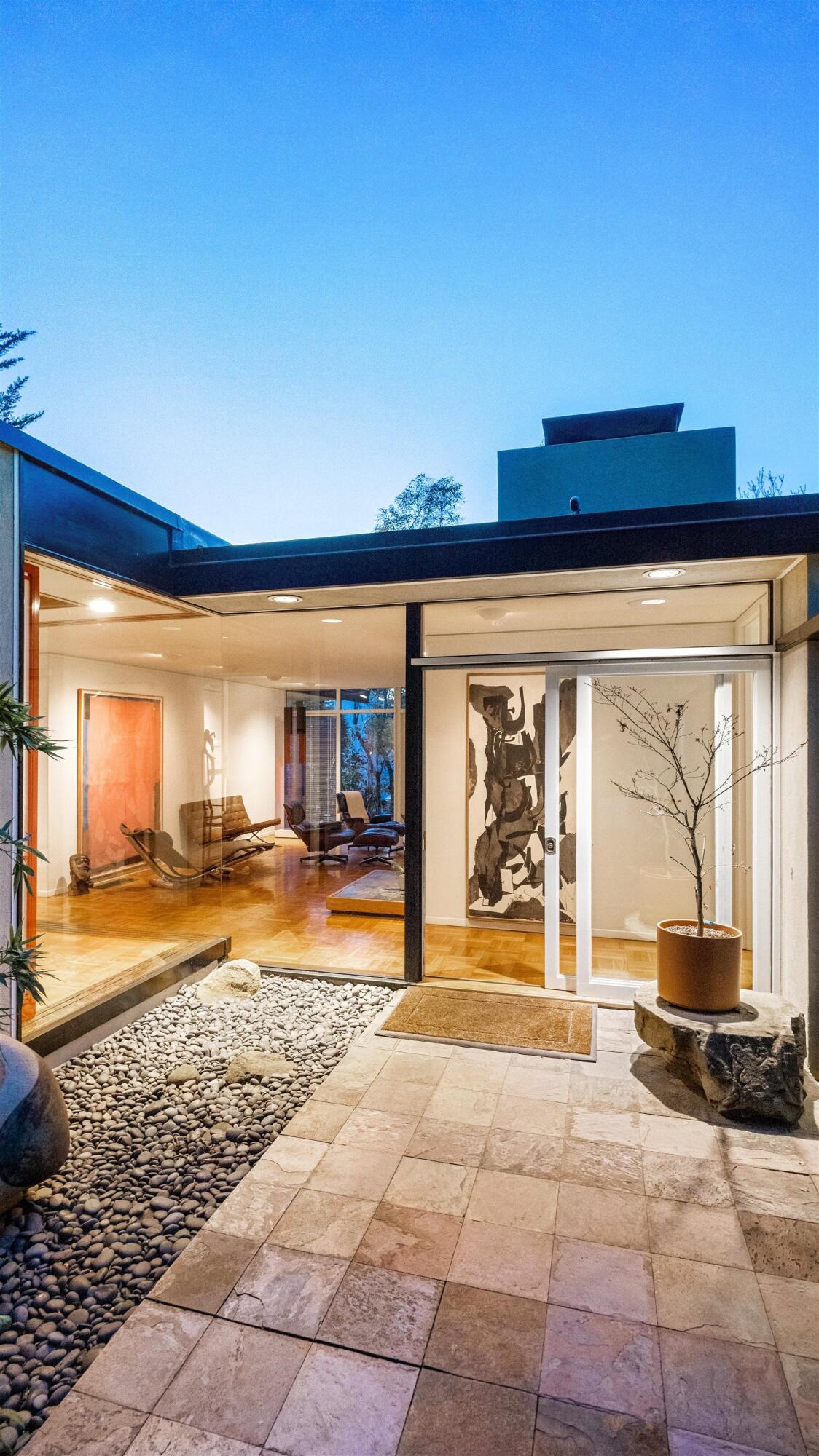 1125 High Road Montecito, CA 93108 - Photo 4 of 39 40-7L5A4039