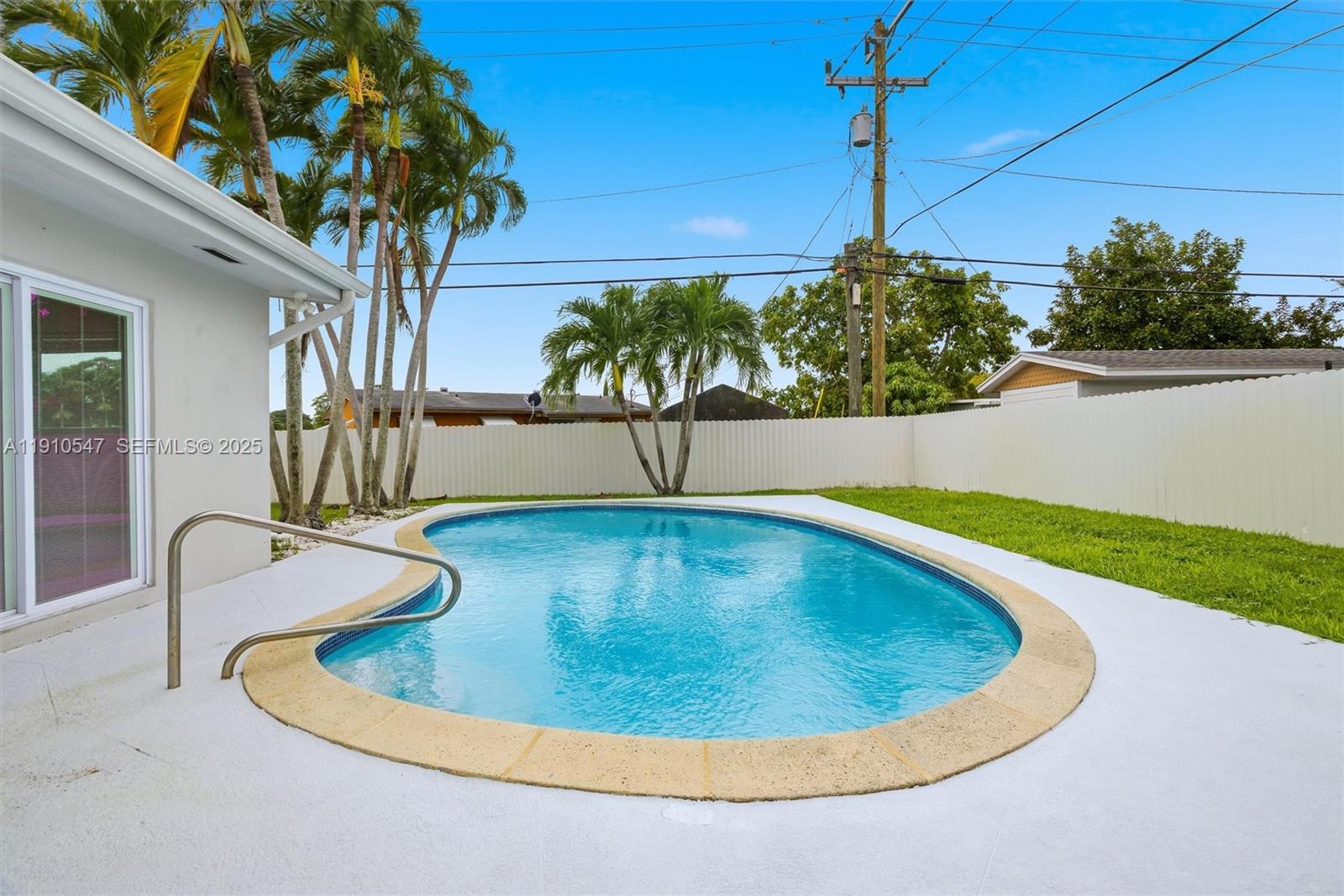 5250 Southwest 96th Avenue Miami, FL 33165 - Photo 22 of 28