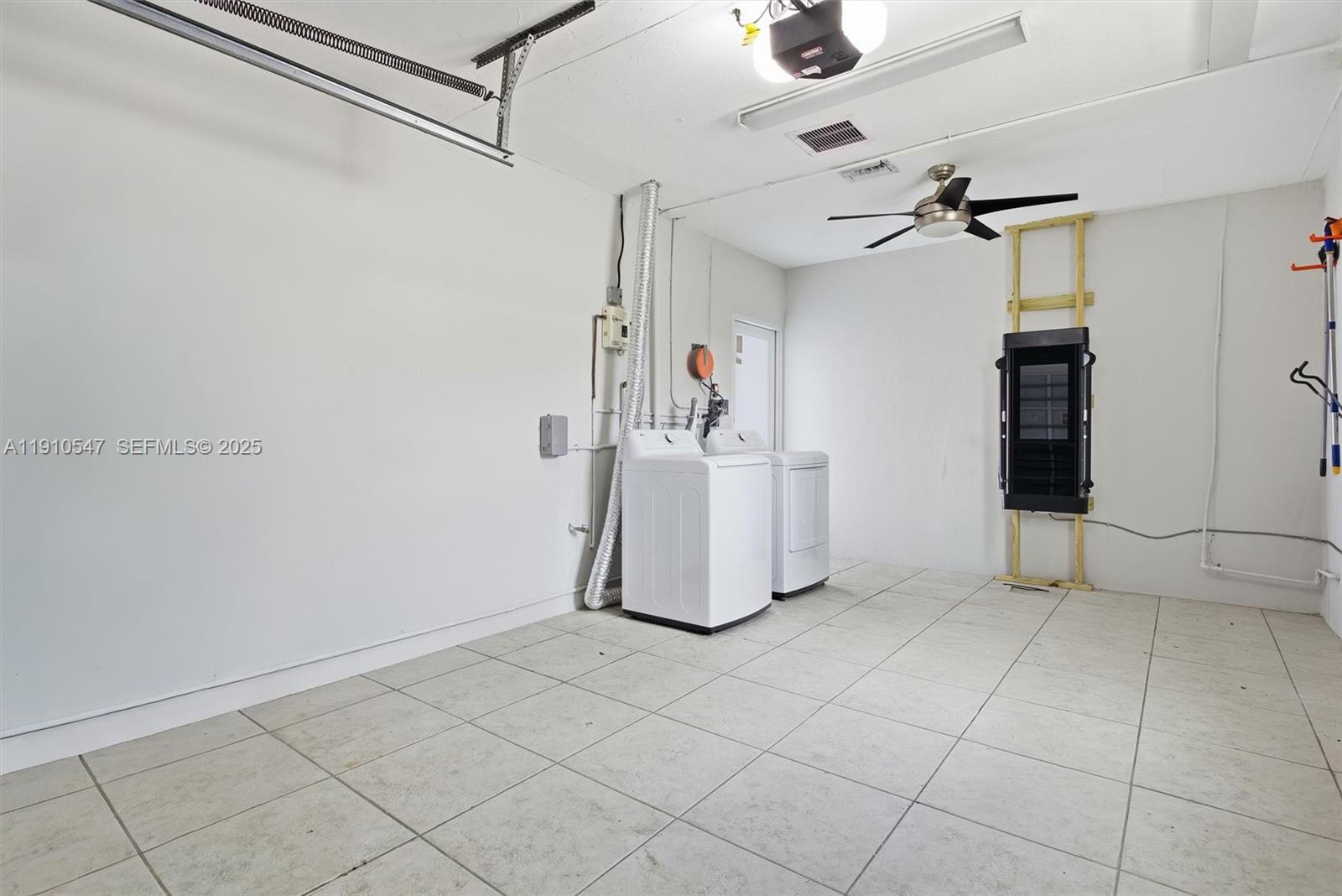 5250 Southwest 96th Avenue Miami, FL 33165 - Photo 27 of 28