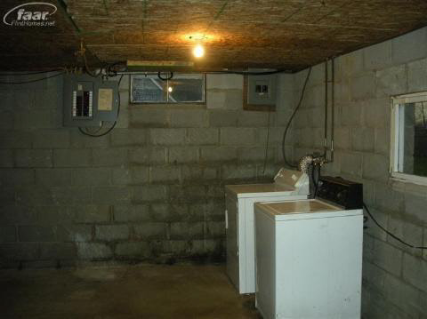 13868 South Cork Road Perry, MI 48872 - Photo 5 of 14 20153151-4.JPG