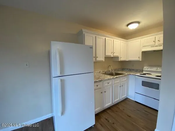 $750 | 1702 Stevens Street, Unit D, Biloxi, MS 39531