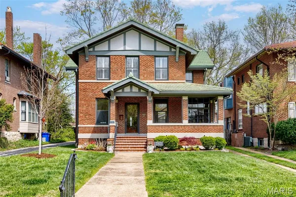 $749,900 | 7163 Washington Avenue, University City, MO 63130