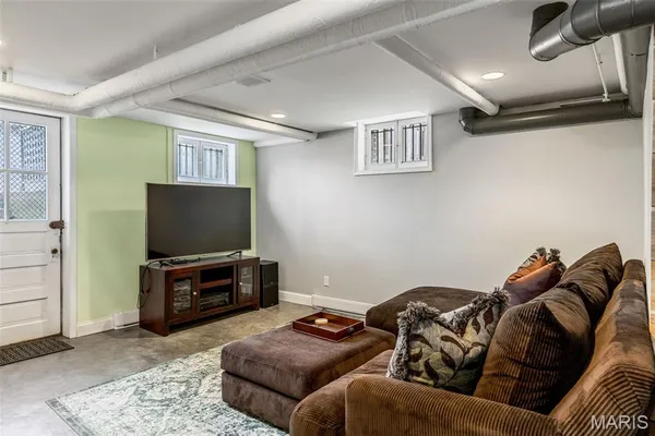 $749,900 | 7163 Washington Avenue, University City, MO 63130