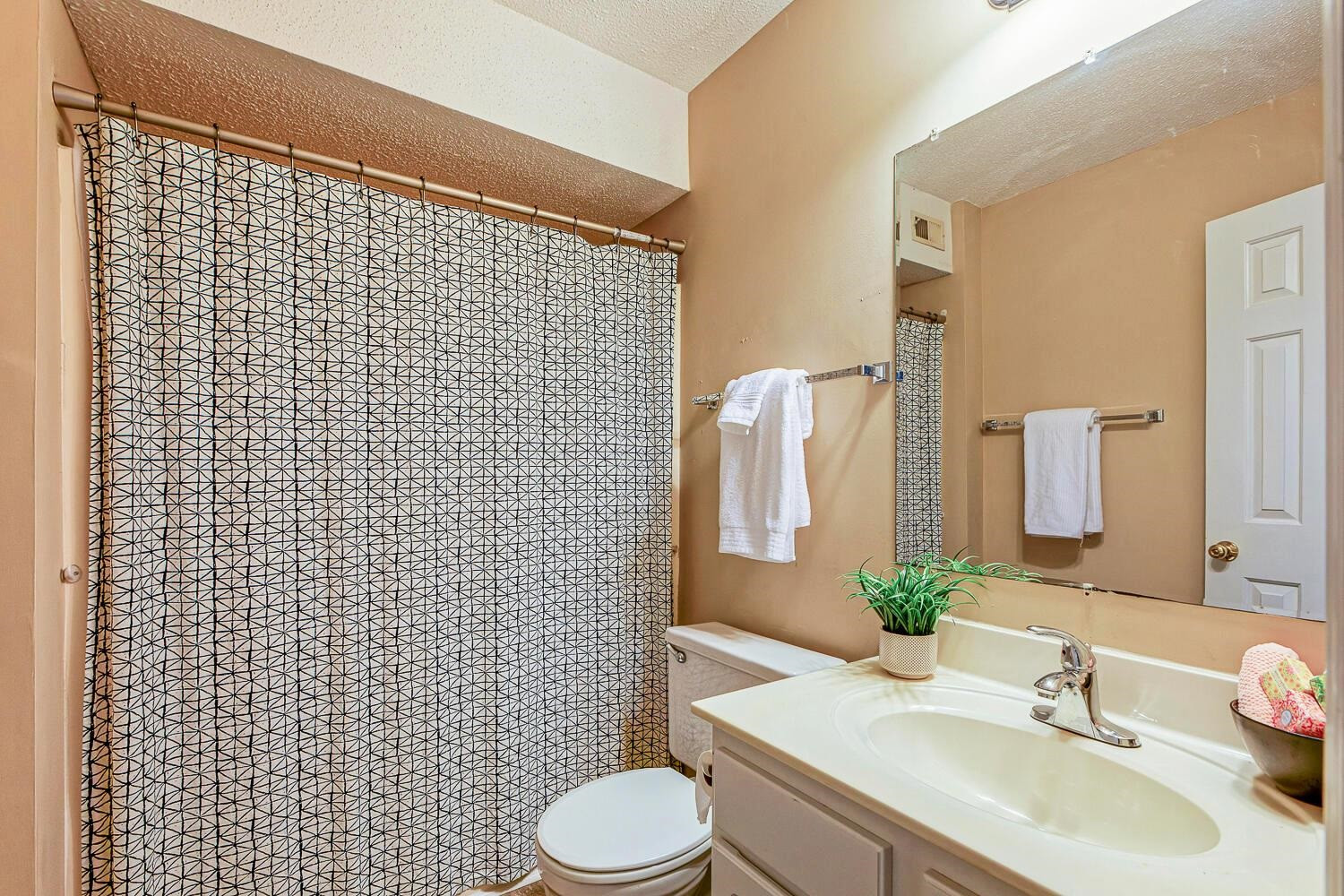 2821 Edridge Court, Unit 202 Raleigh, NC 27607 - Photo 20 of 30 Photo 20