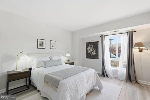 $3,400 | 5250 Valley Forge Drive, Unit 108, Alexandria, VA 22304