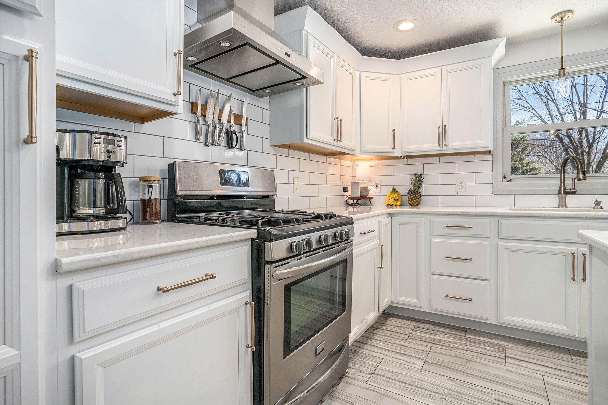 5056 Lake Harbor Road Muskegon, MI 49441 - Photo 6 of 25 012_dsc04188_294