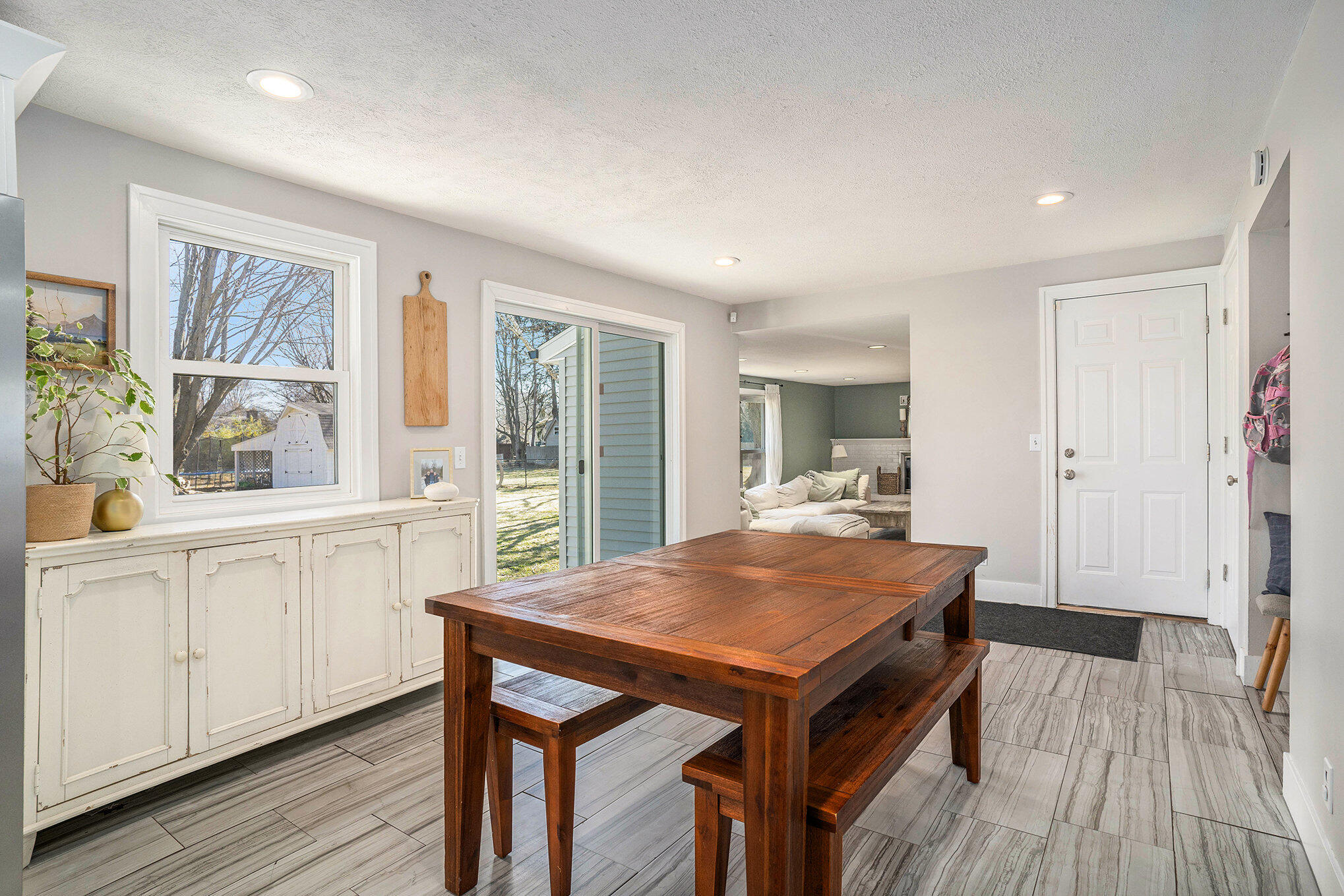 5056 Lake Harbor Road Muskegon, MI 49441 - Photo 10 of 25 006_dsc04171_819